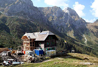 ZEBAU Zimmerei | Hochweißsteinhaus in den karnischen Alpen